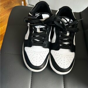 Nike Classic Black and White Low-Tops